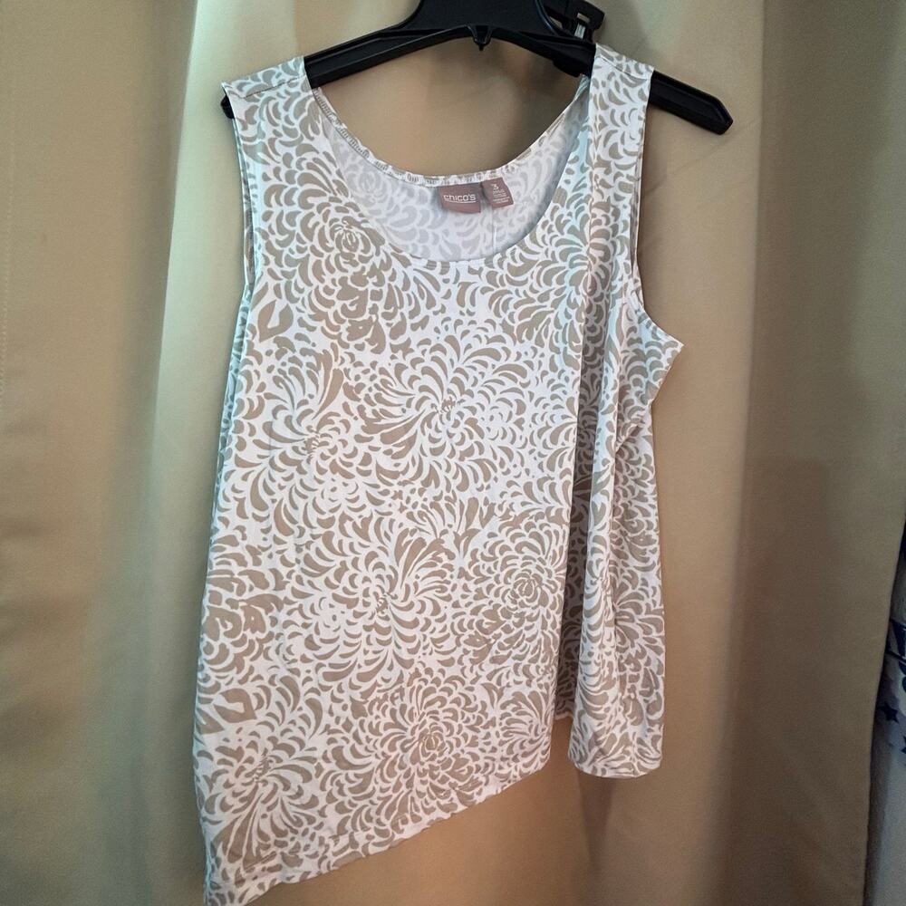 Chico's NWT Tank Basic Knit Falling Petals Print Size 3 or U.S. 16